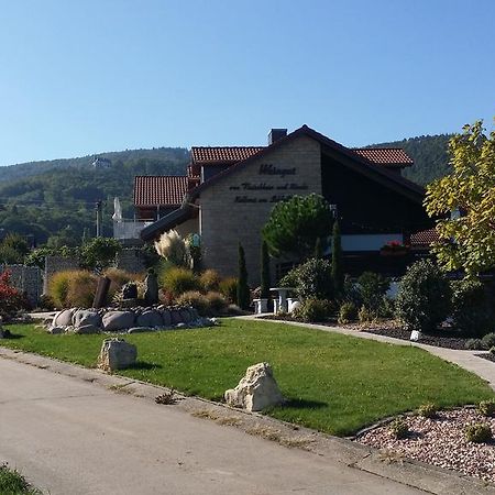 Weinhotel Kienle Burrweiler Esterno foto