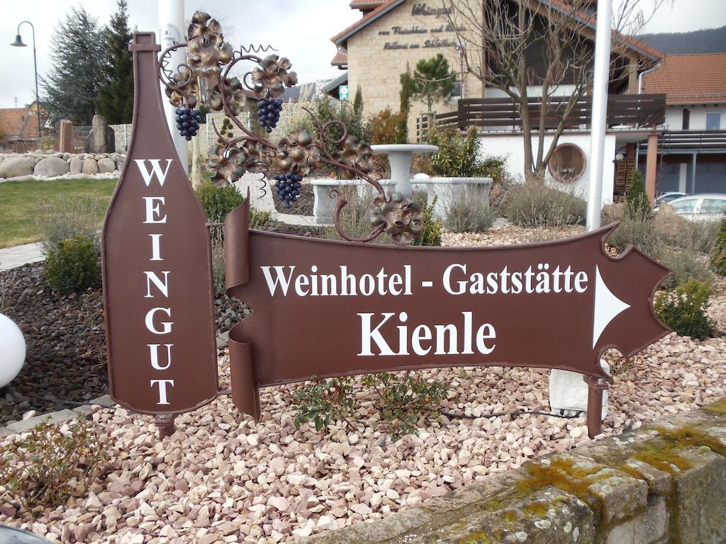 Weinhotel Kienle Burrweiler Esterno foto